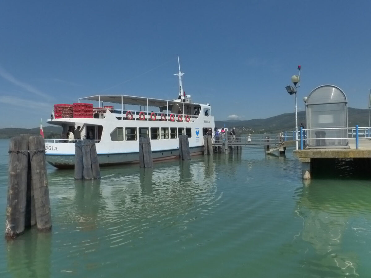 Traghetti per le Isole del Trasimeno - Case Vacanza Trasimeno